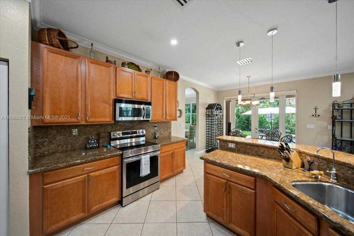 Small Image of 4309 WEST WHITEWATER AVE, Weston Number 10