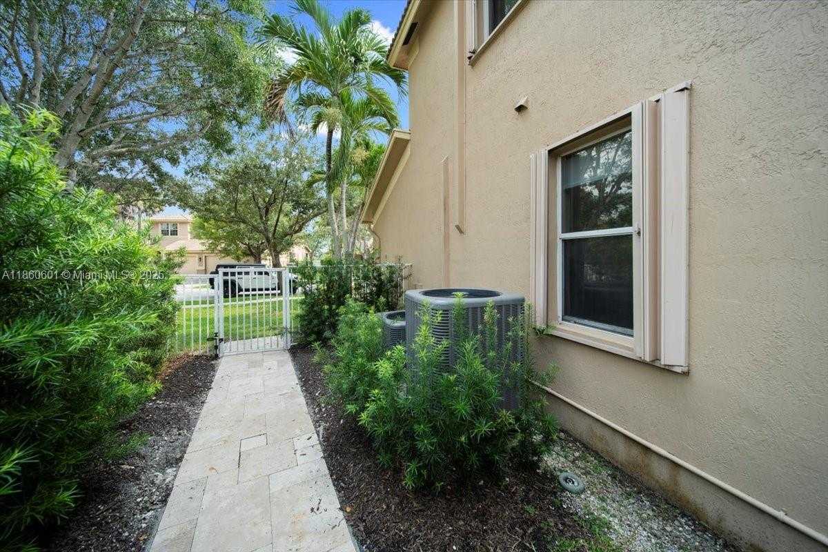 Small Image of 4309 WEST WHITEWATER AVE, Weston Number 41