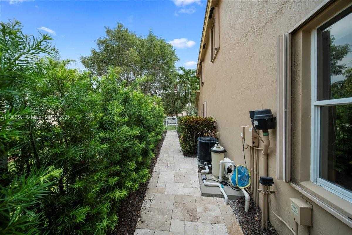 Small Image of 4309 WEST WHITEWATER AVE, Weston Number 42
