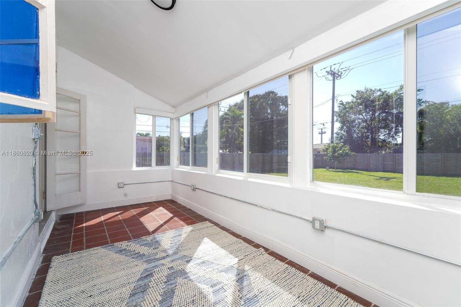 Small Image of 1504 NORTH FUNSTON ST, Hollywood Number 11