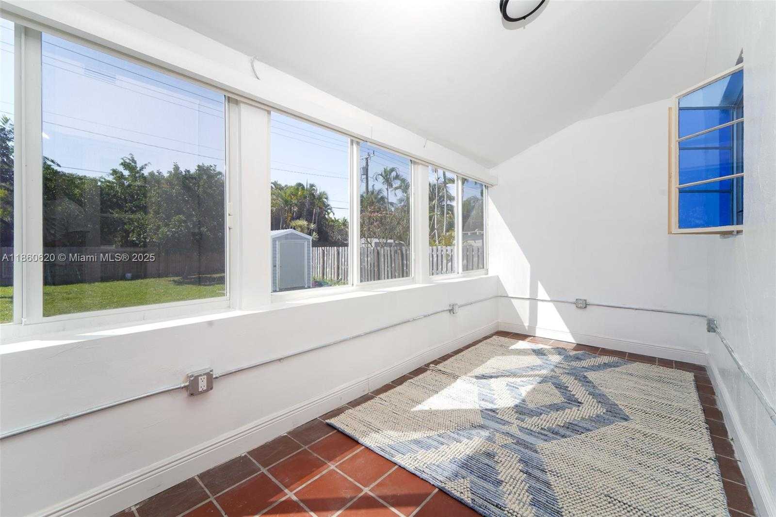Small Image of 1504 NORTH FUNSTON ST, Hollywood Number 12
