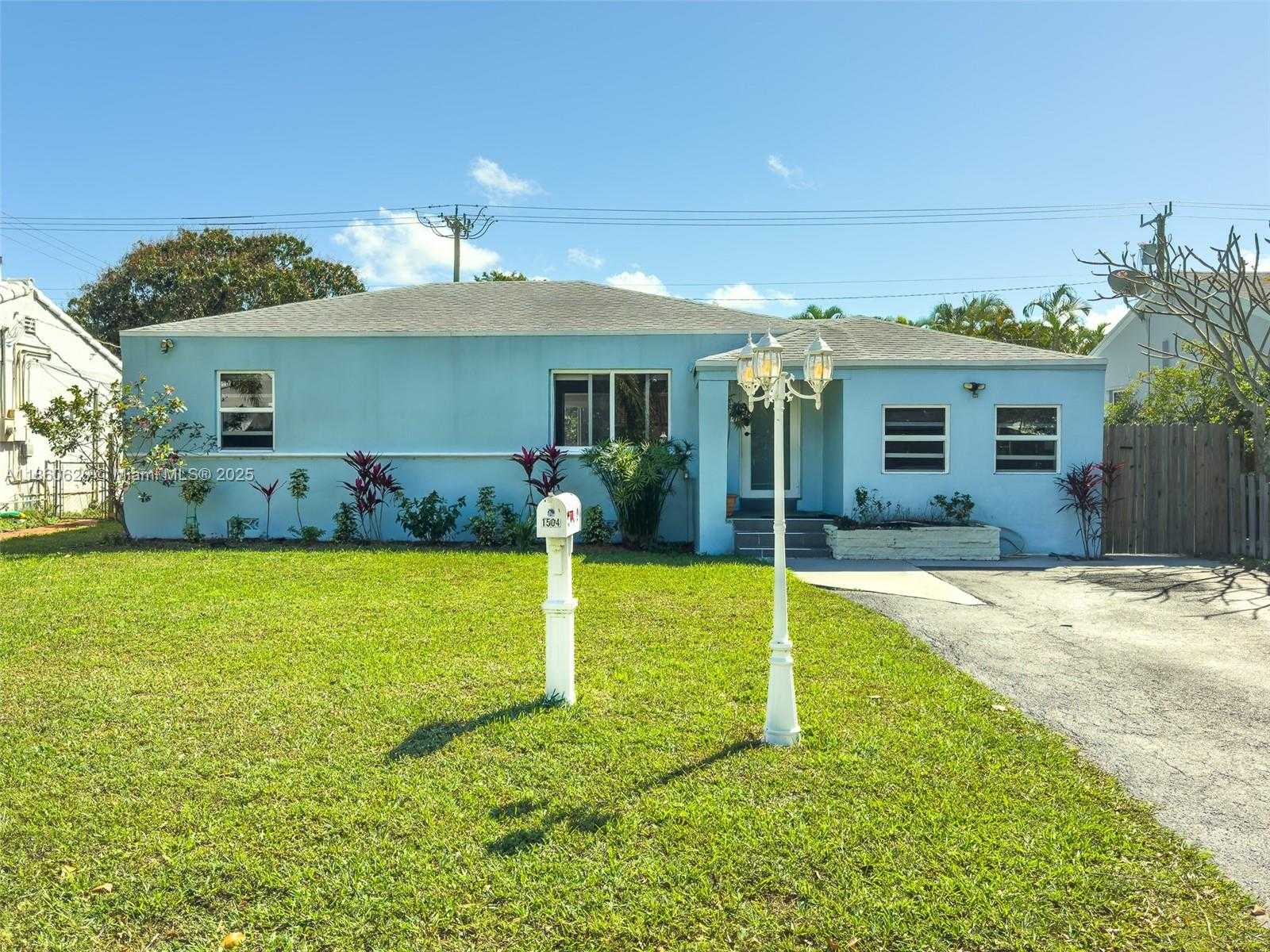 Small Image of 1504 NORTH FUNSTON ST, Hollywood Number 18