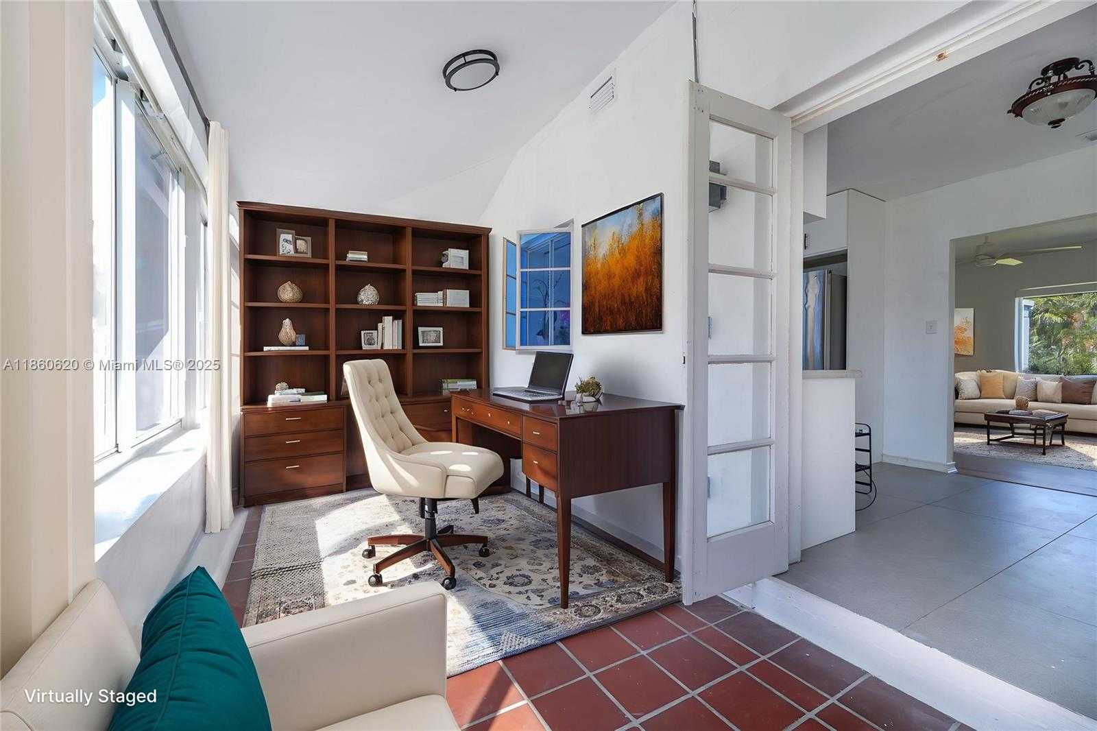 Small Image of 1504 NORTH FUNSTON ST, Hollywood Number 2