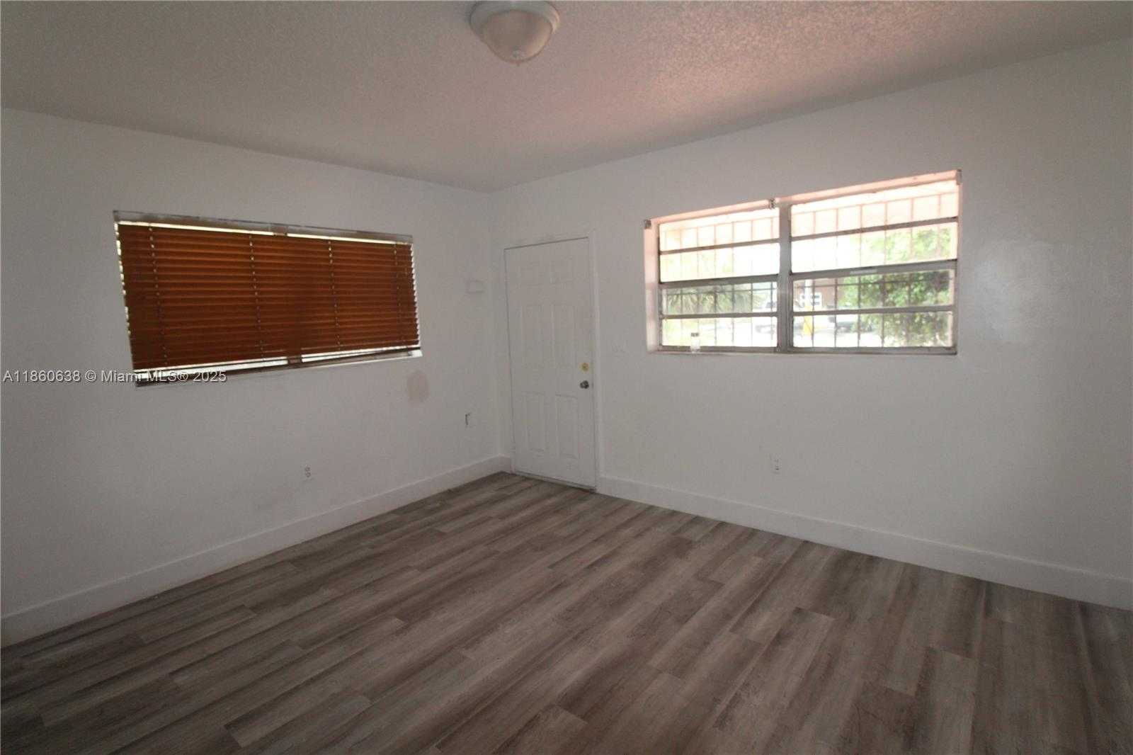 Small Image of 965 WEST 23RD ST, Hialeah Number 19