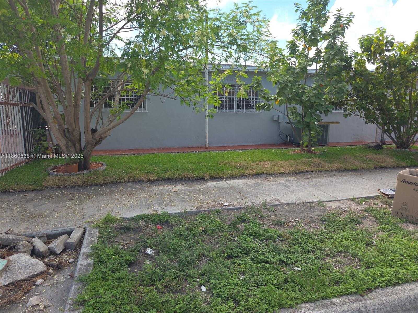 Small Image of 965 WEST 23RD ST, Hialeah Number 2