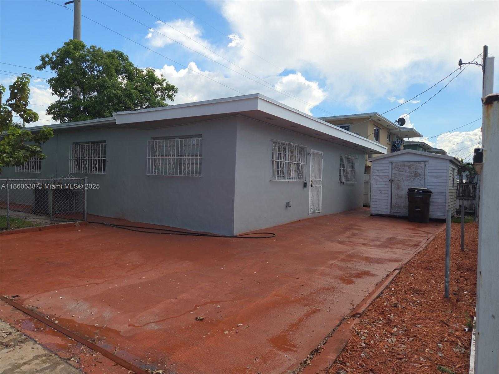 Small Image of 965 WEST 23RD ST, Hialeah Number 3