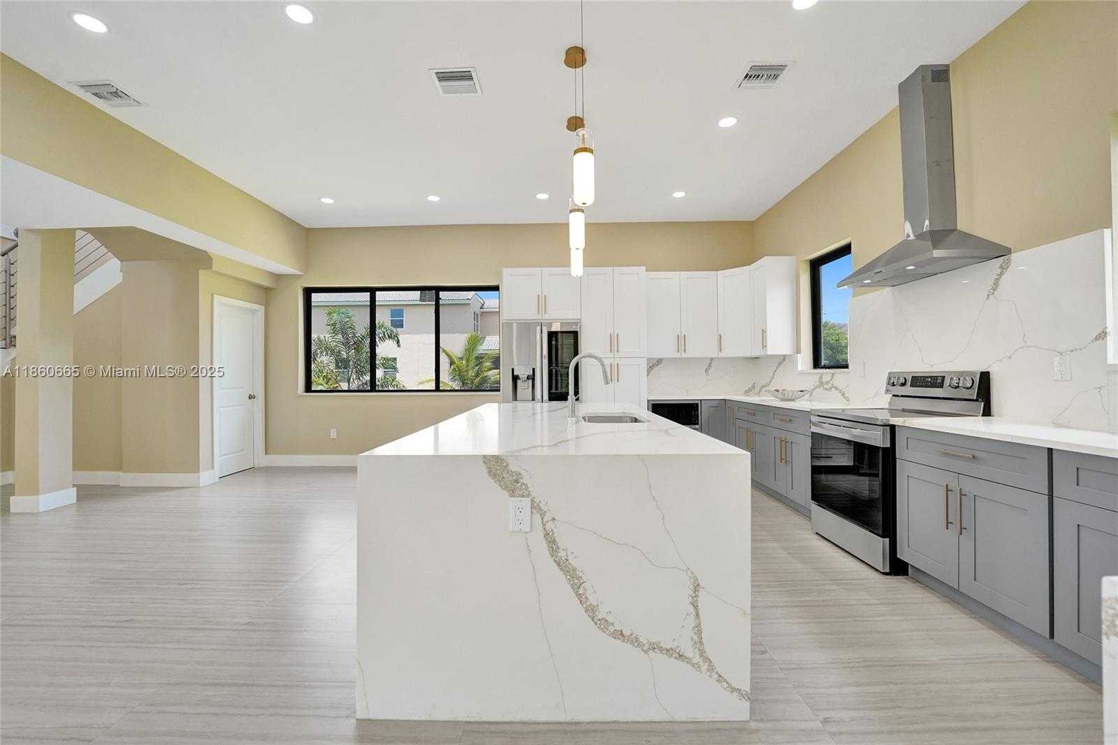 Small Image of 12061 NW 26th St, Plantation, FL 33323, USA Number 27