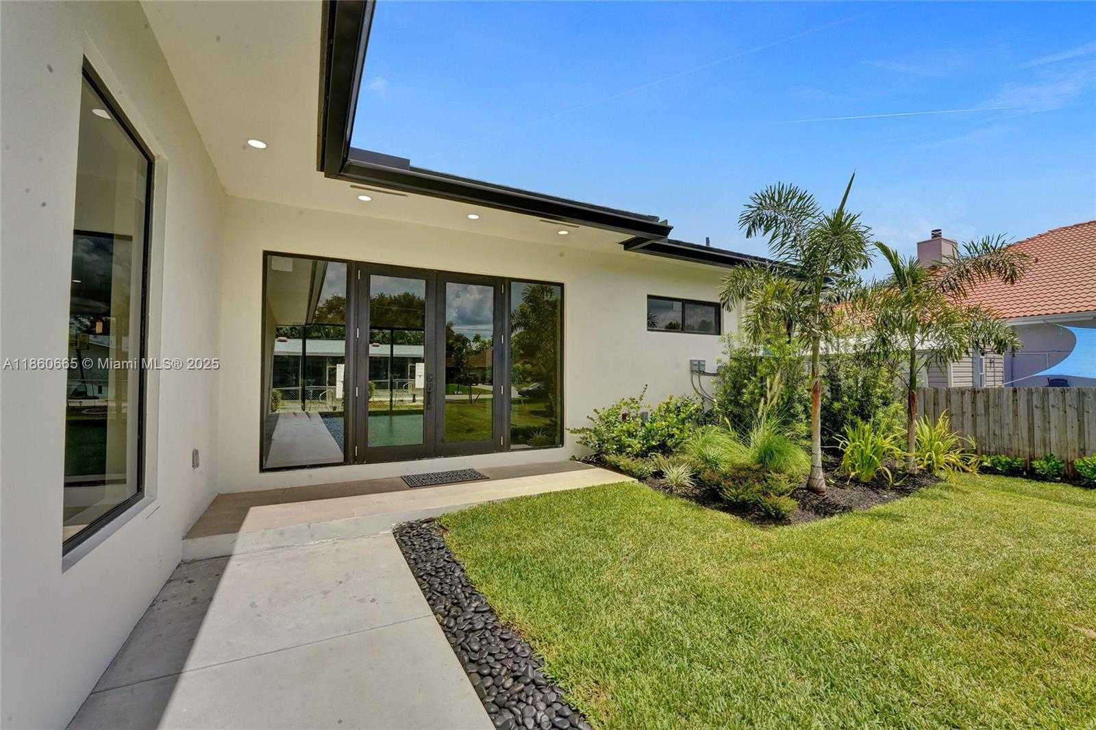 Small Image of 12061 NW 26th St, Plantation, FL 33323, USA Number 3
