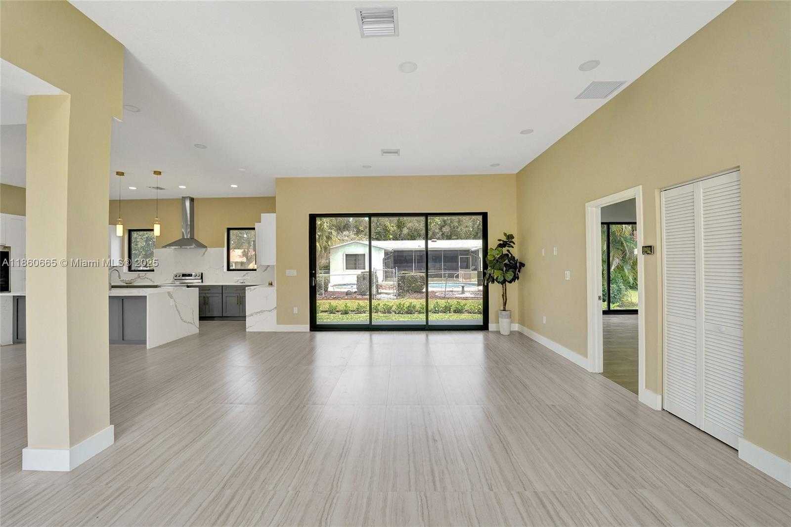 Small Image of 12061 NW 26th St, Plantation, FL 33323, USA Number 5