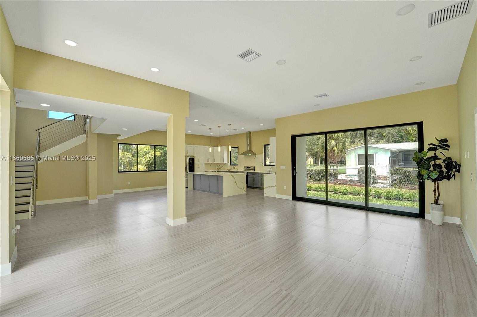 Small Image of 12061 NW 26th St, Plantation, FL 33323, USA Number 6