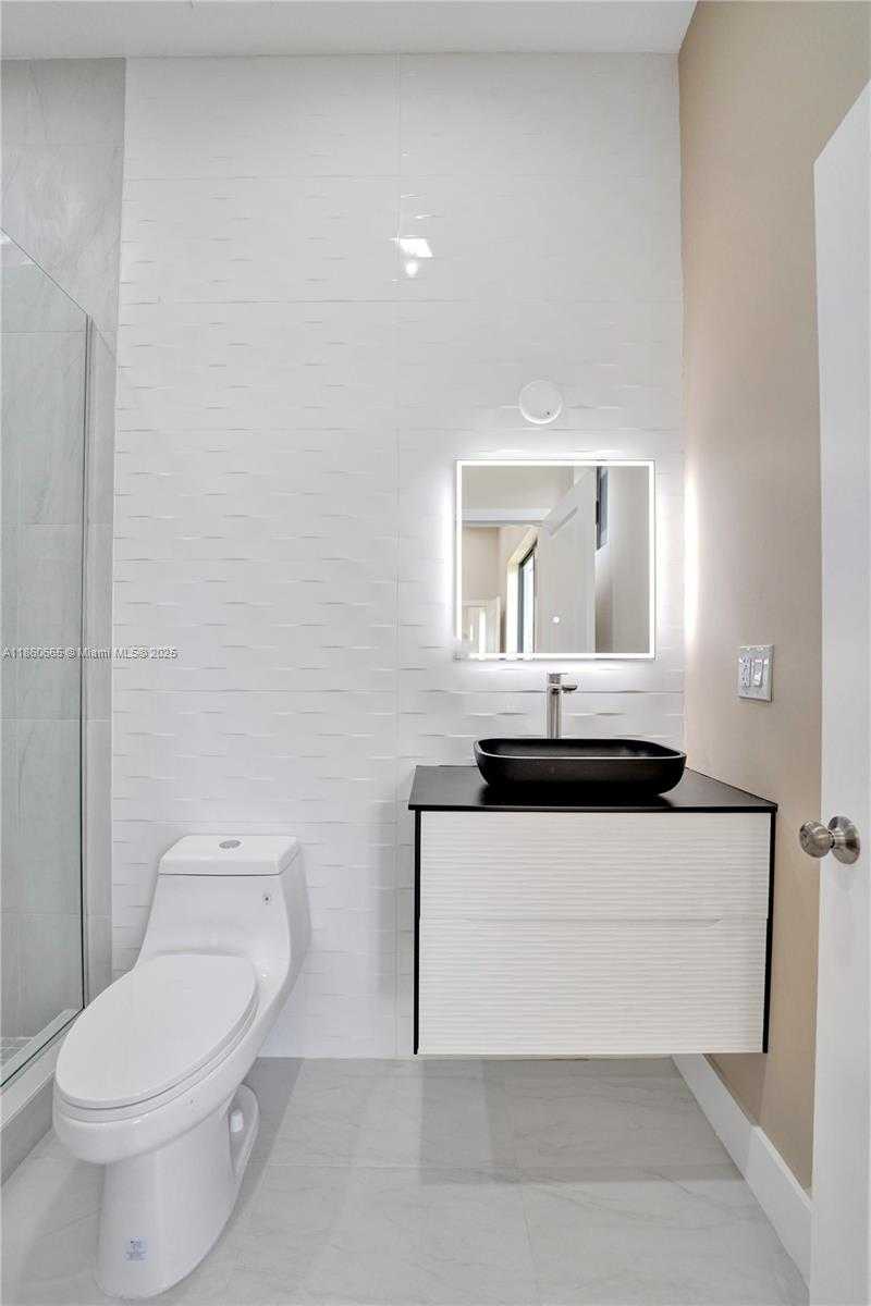 Small Image of 12061 NW 26th St, Plantation, FL 33323, USA Number 66