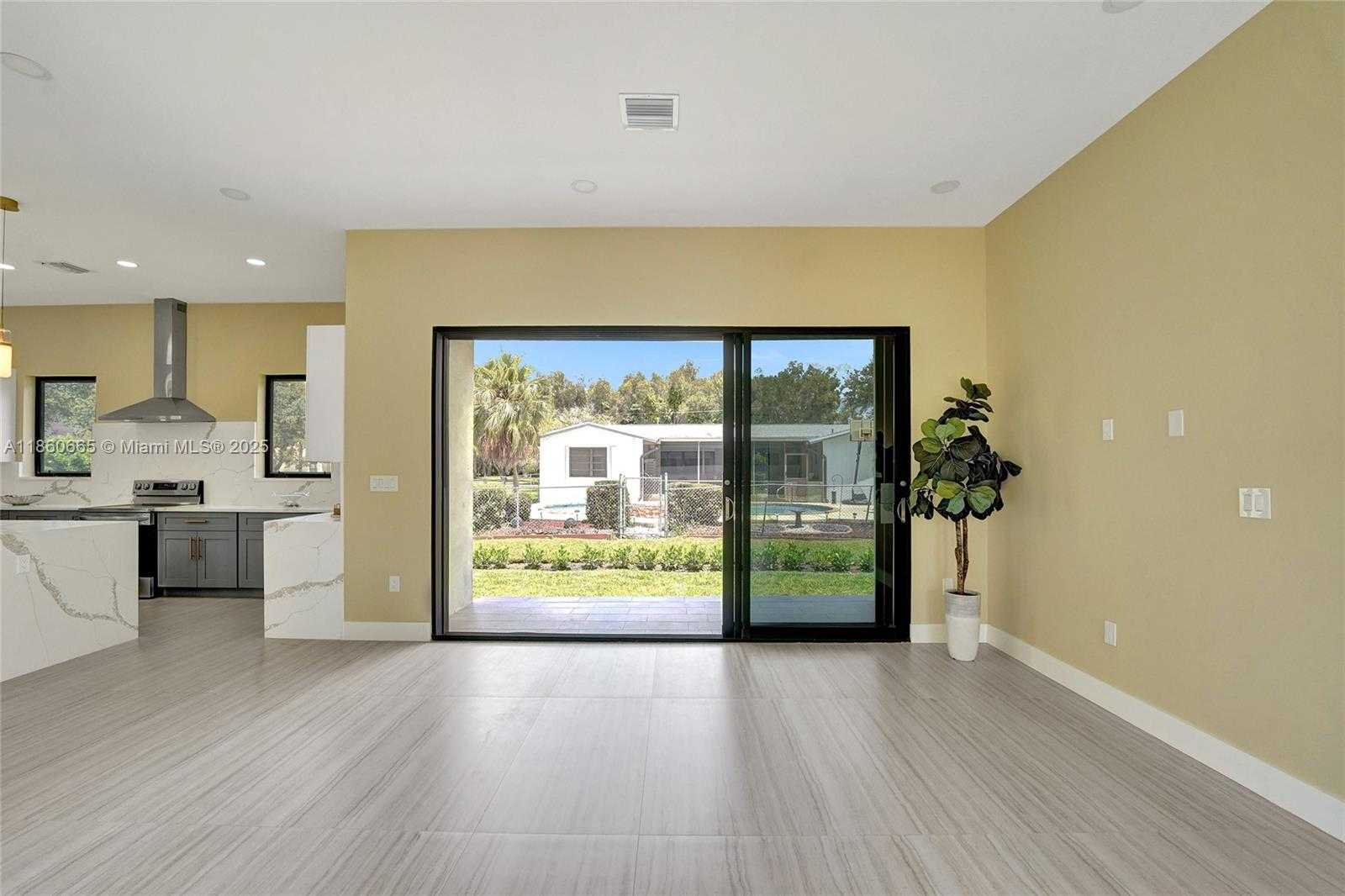 Small Image of 12061 NW 26th St, Plantation, FL 33323, USA Number 78