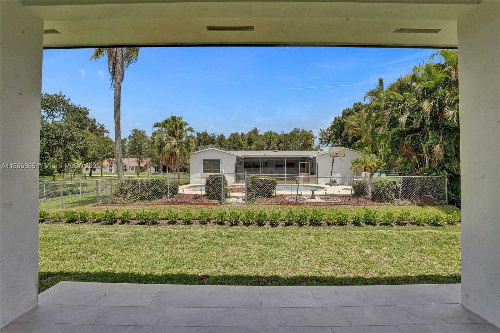 Small Image of 12061 NW 26th St, Plantation, FL 33323, USA Number 79