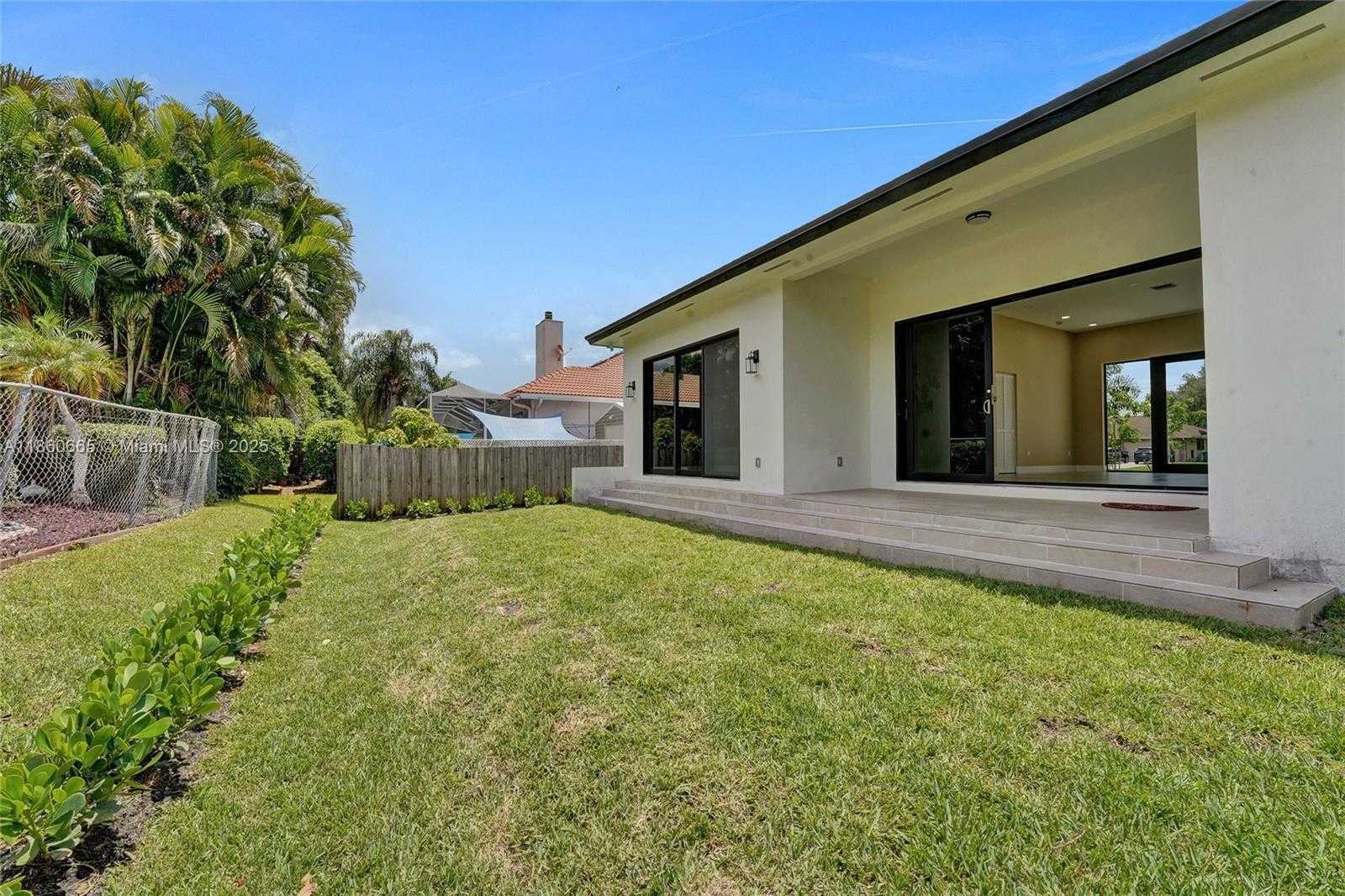 Small Image of 12061 NW 26th St, Plantation, FL 33323, USA Number 84