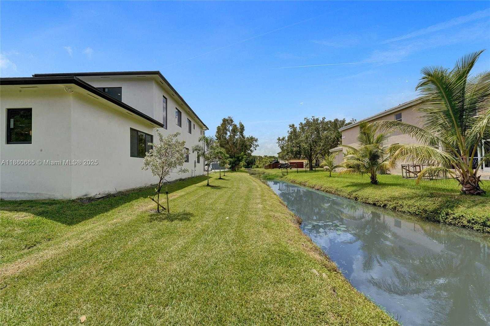 Small Image of 12061 NW 26th St, Plantation, FL 33323, USA Number 85