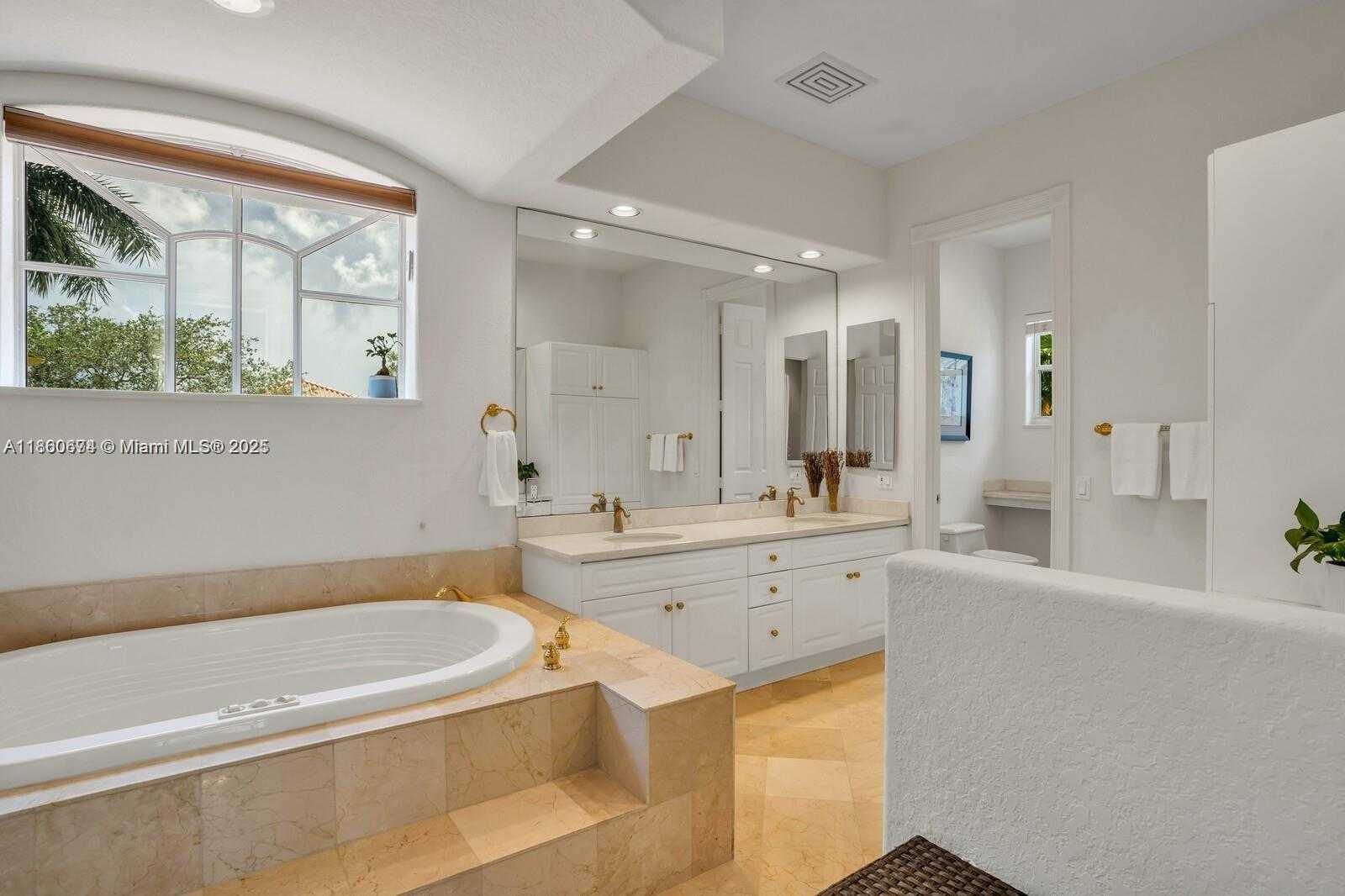 Small Image of 1141 WATERSIDE LN, Hollywood Number 13