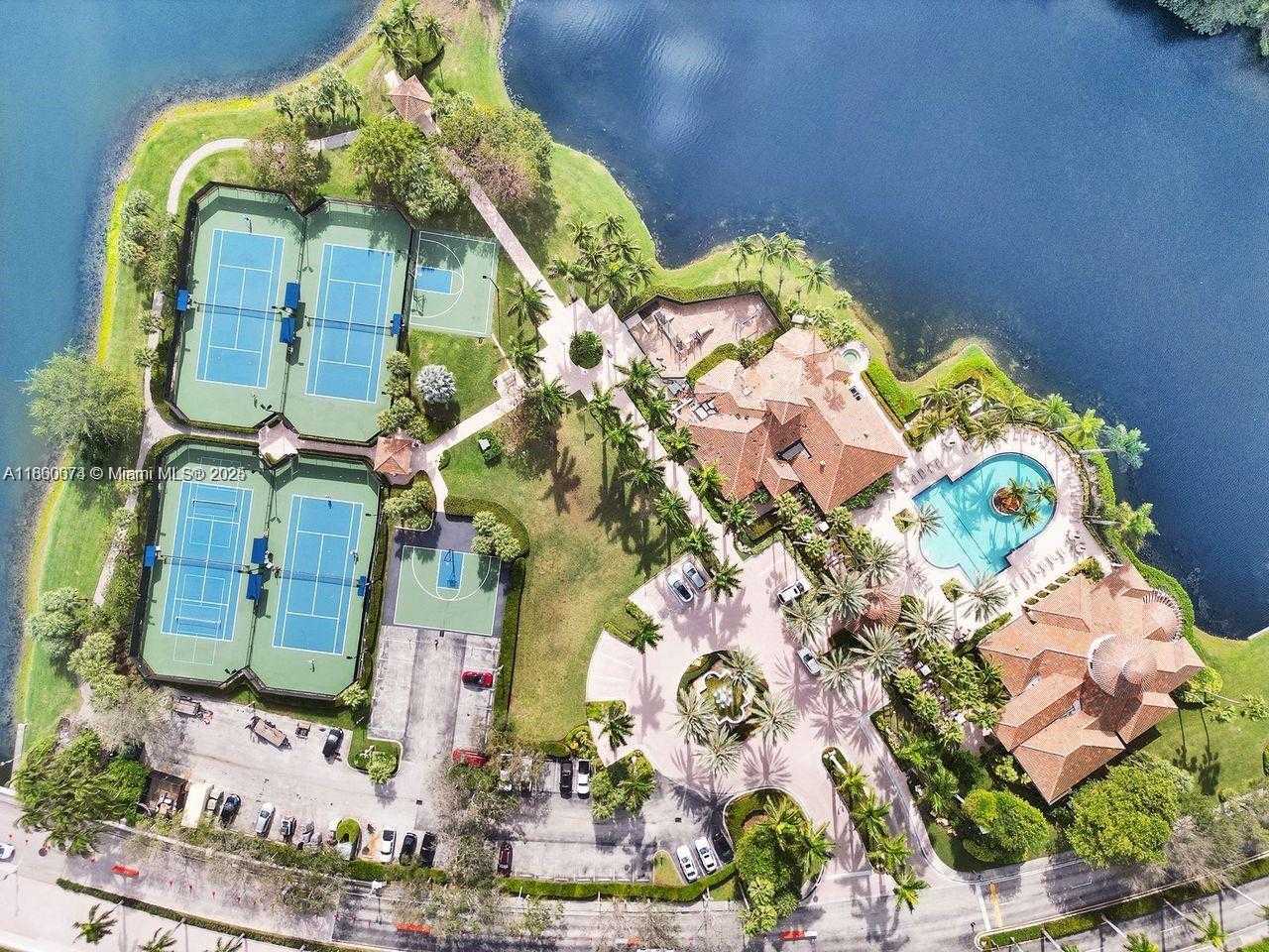Small Image of 1141 WATERSIDE LN, Hollywood Number 15
