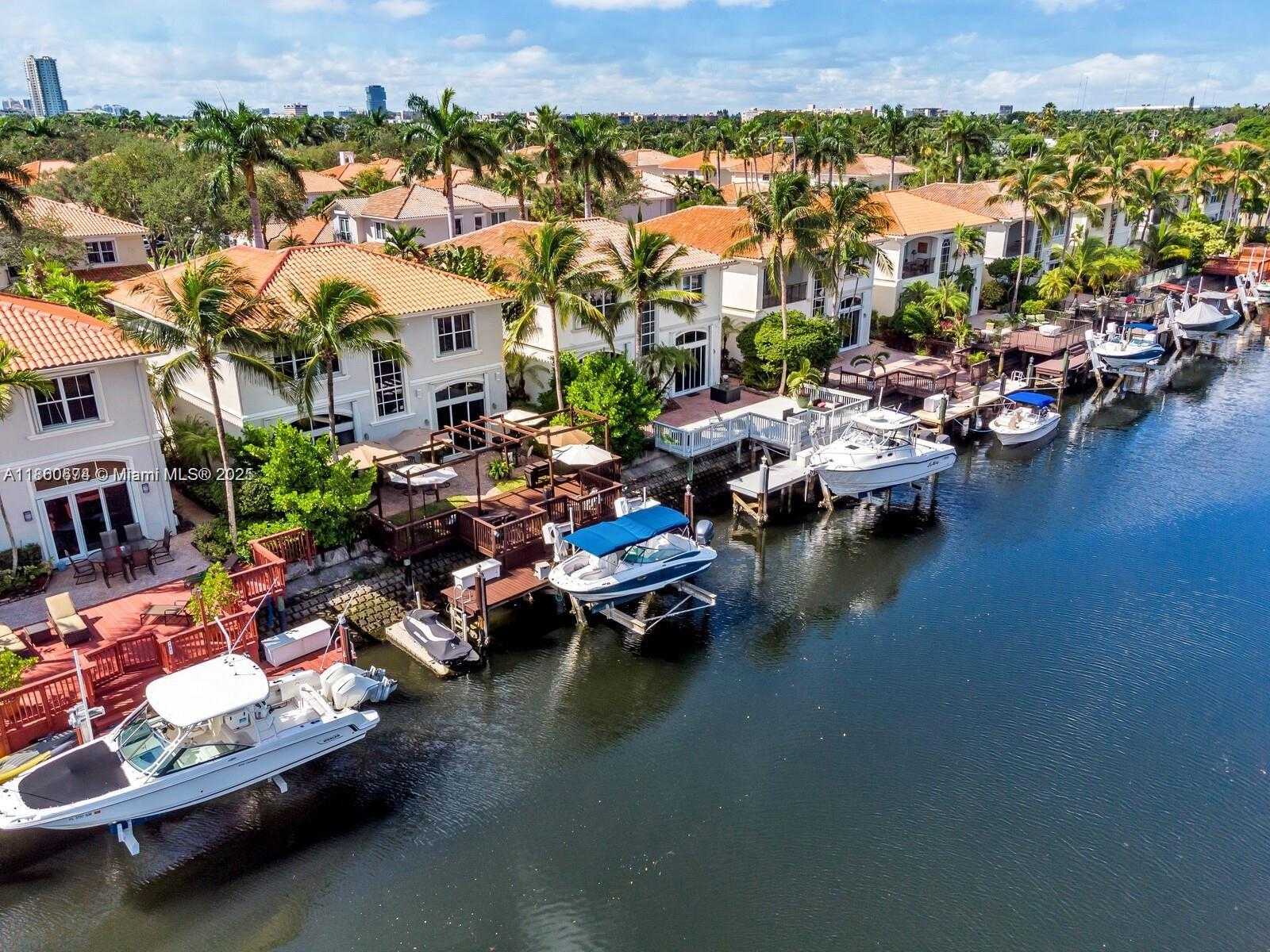 Small Image of 1141 WATERSIDE LN, Hollywood Number 17