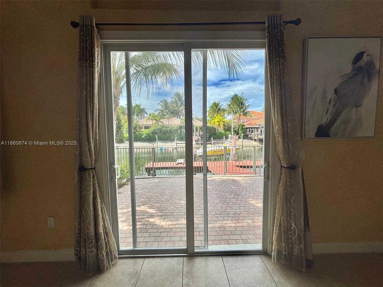 Small Image of 1141 WATERSIDE LN, Hollywood Number 4