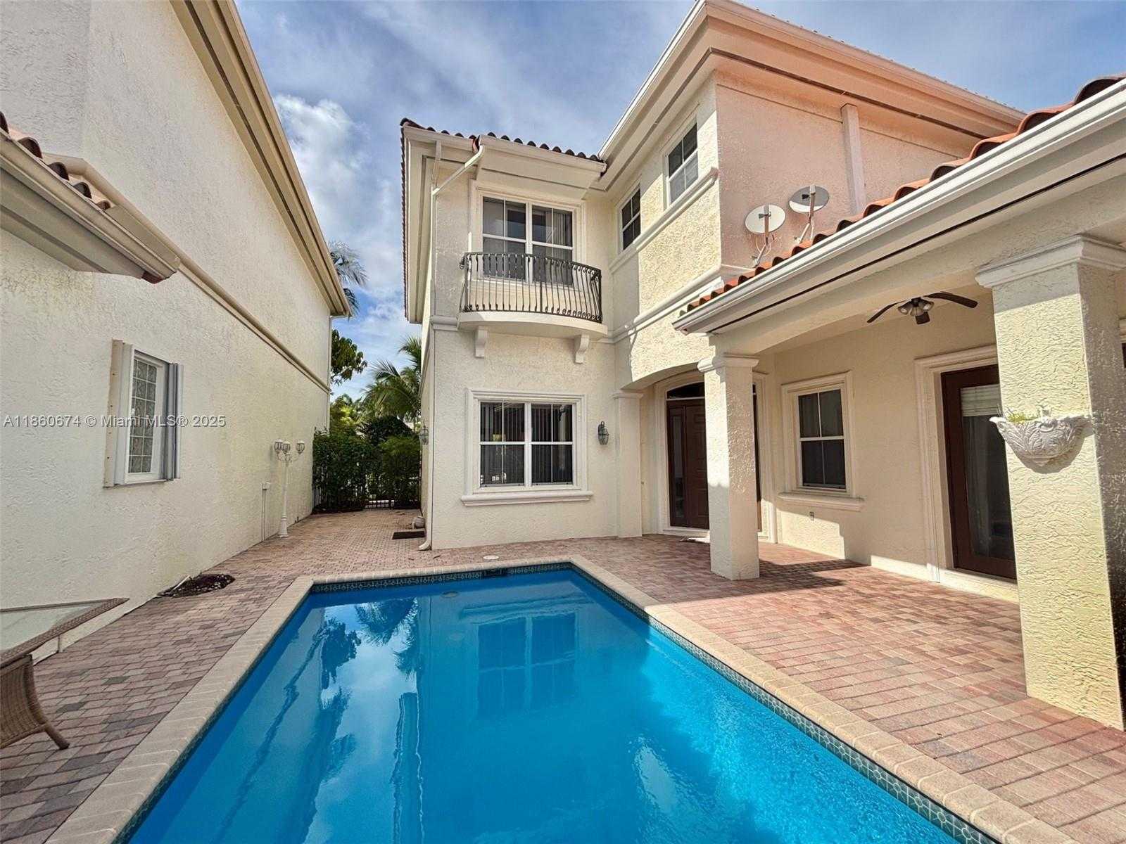 Small Image of 1141 WATERSIDE LN, Hollywood Number 7