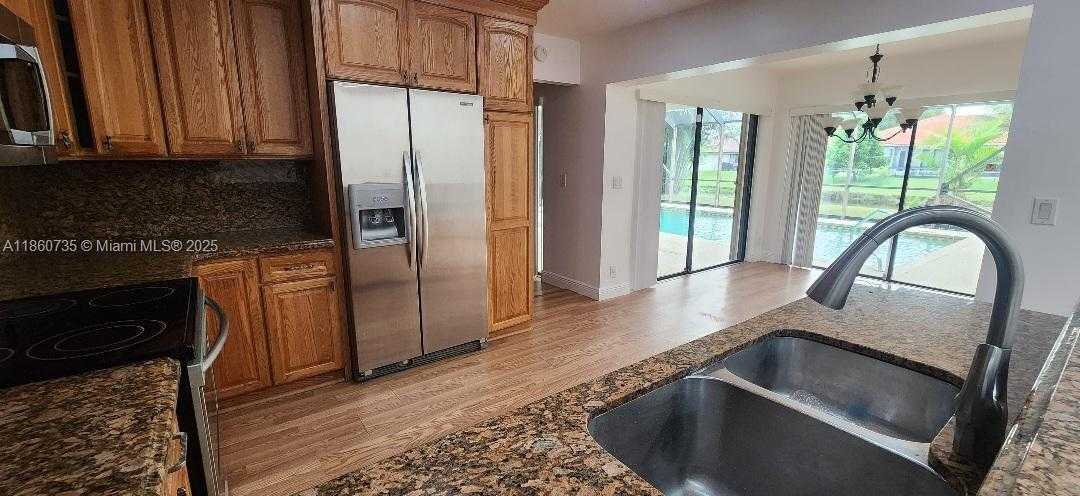 Small Image of Coral Springs Number 20