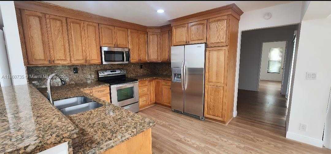 Small Image of Coral Springs Number 22