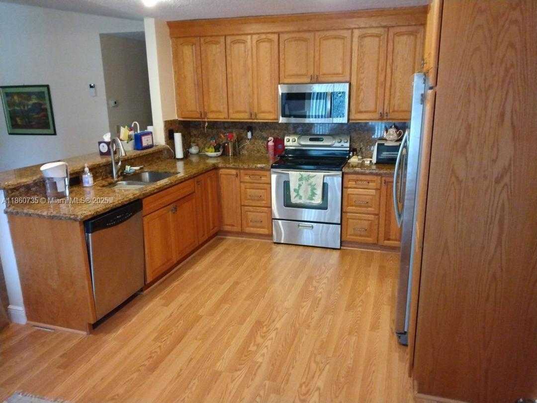 Small Image of Coral Springs Number 5