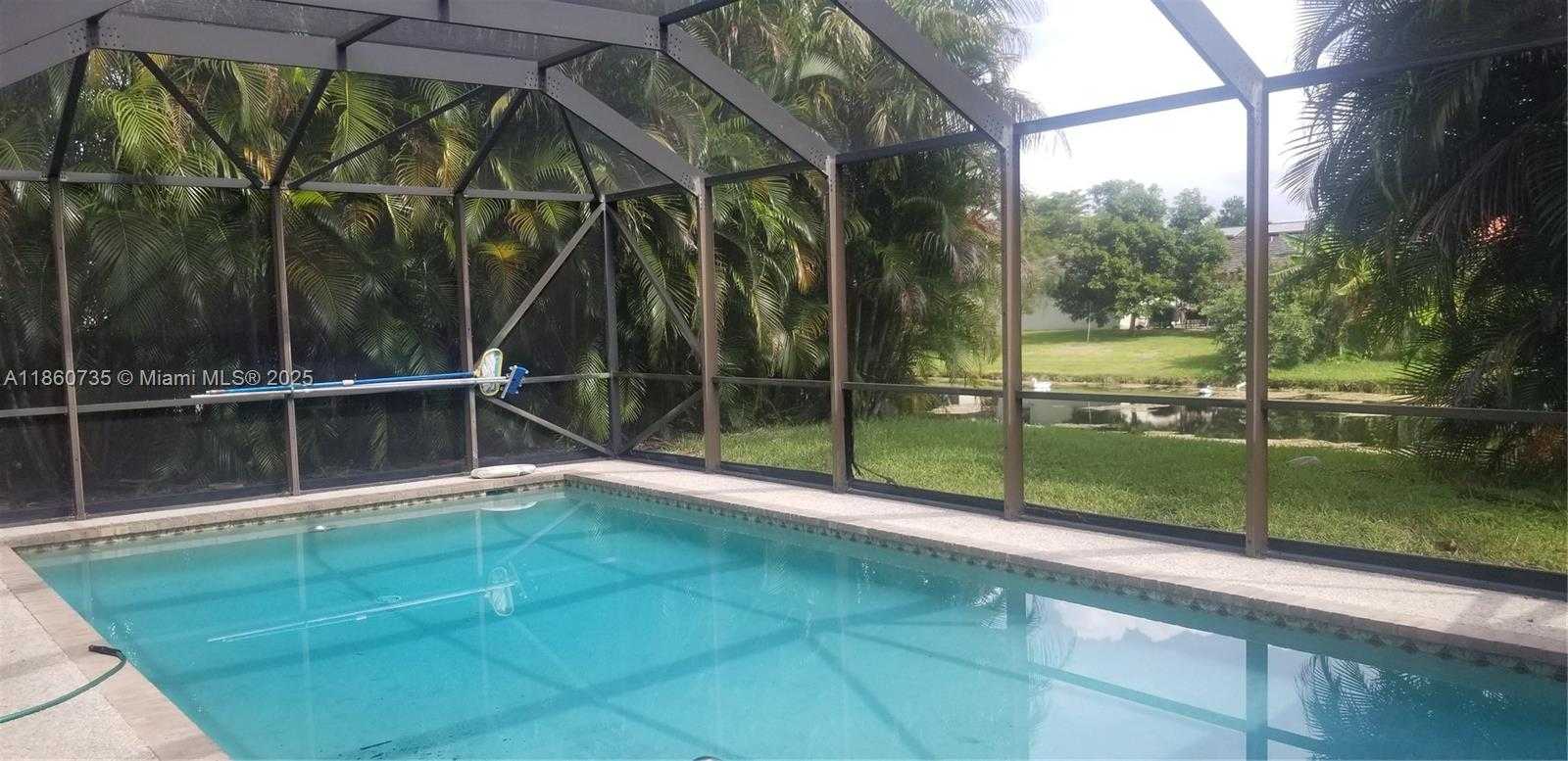 Small Image of Coral Springs Number 7