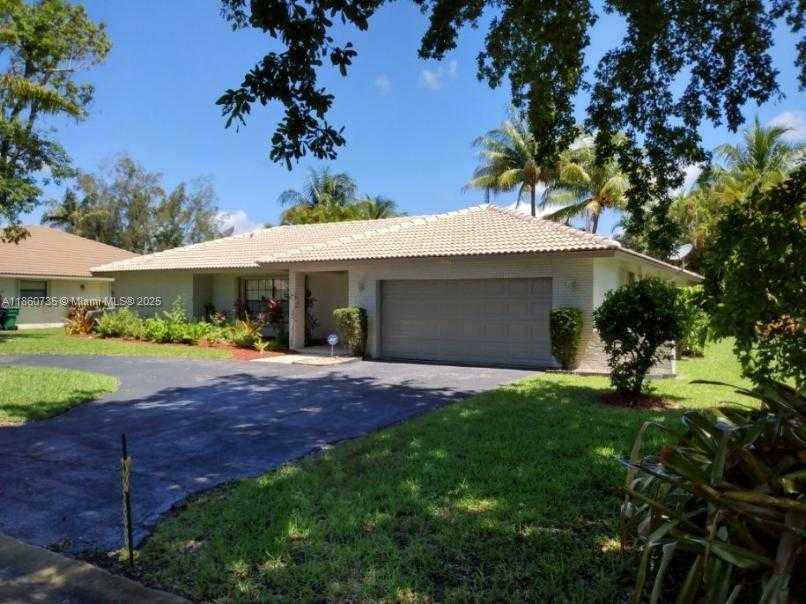 Small Image of Coral Springs Number 9