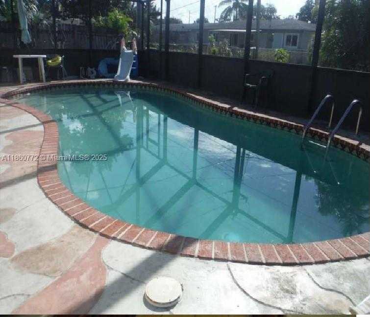 Small Image of 290 NORTH WEST 193RD ST, Miami Gardens Number 4
