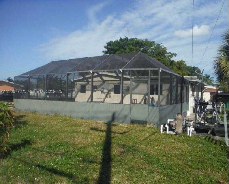 Small Image of 290 NORTH WEST 193RD ST, Miami Gardens Number 5