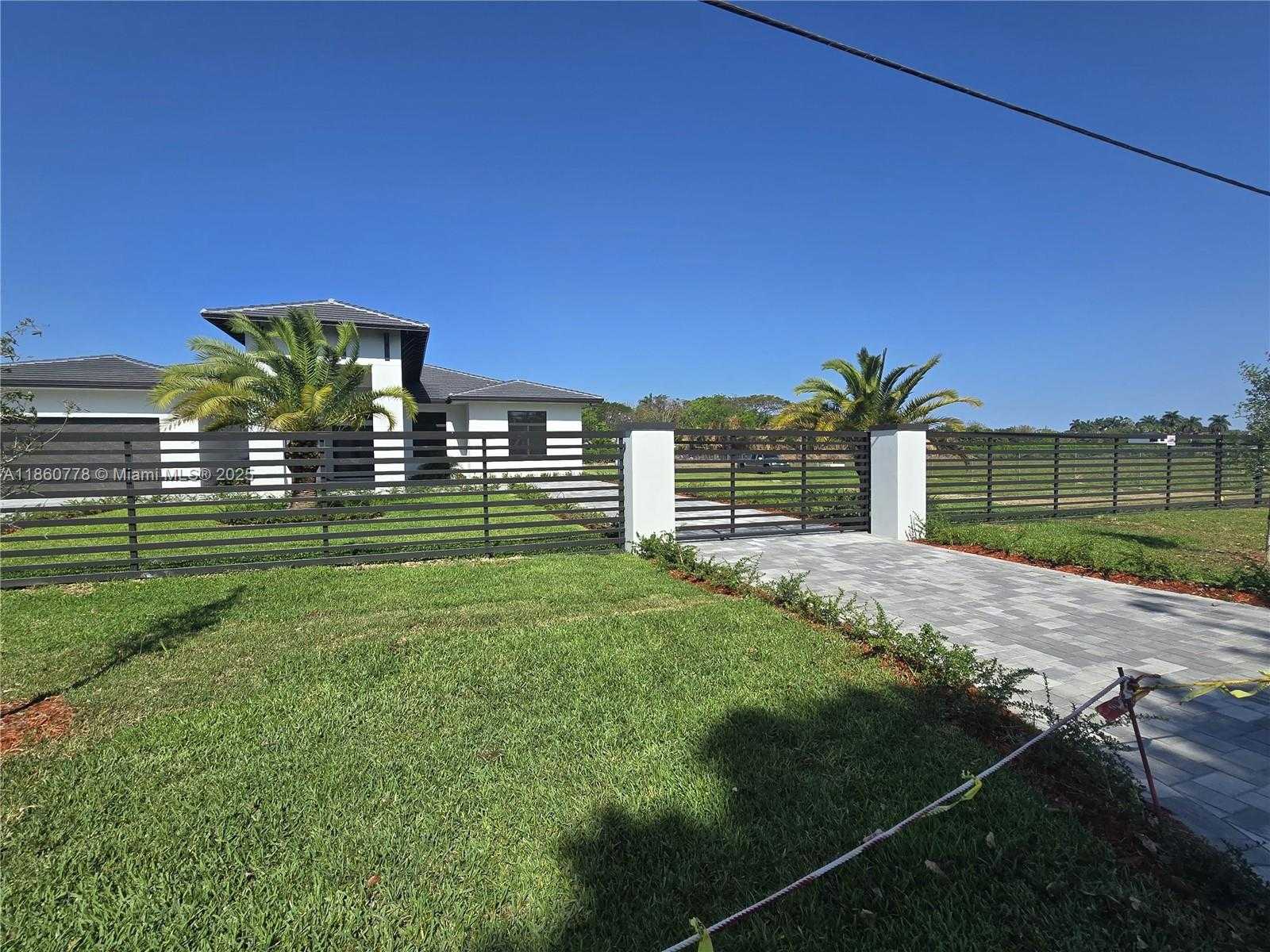 Small Image of 23840 SOUTH WEST 209TH PL, Homestead Number 16
