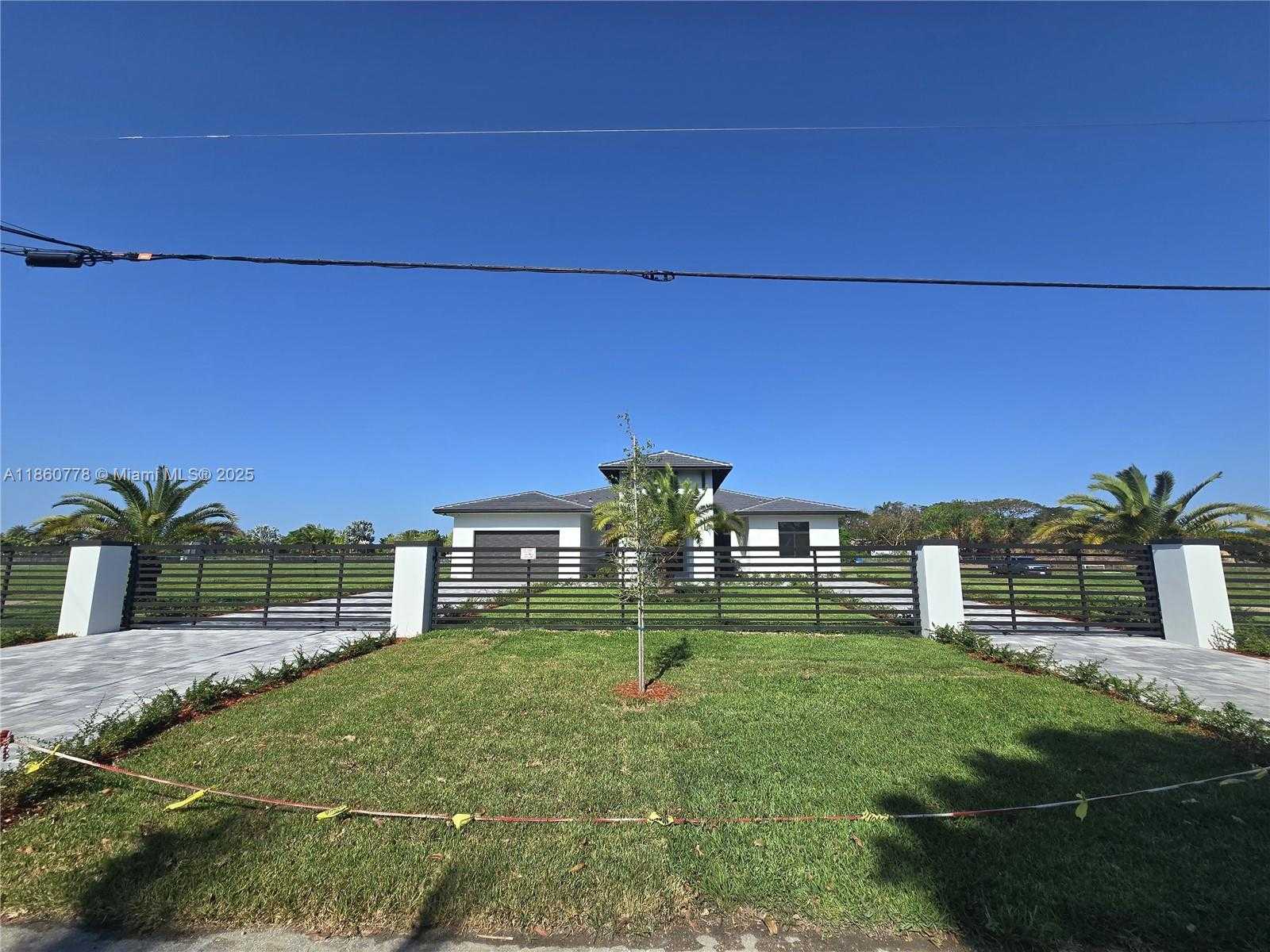 Small Image of 23840 SOUTH WEST 209TH PL, Homestead Number 3