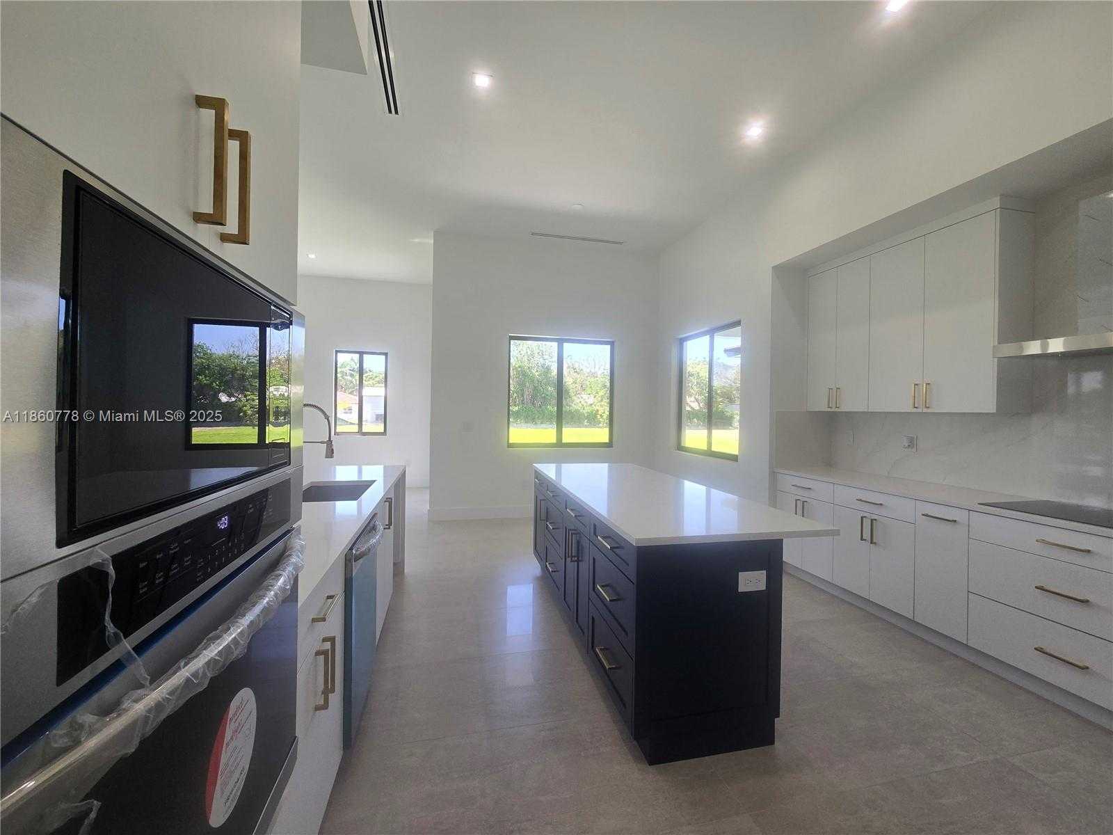 Small Image of 23840 SOUTH WEST 209TH PL, Homestead Number 42