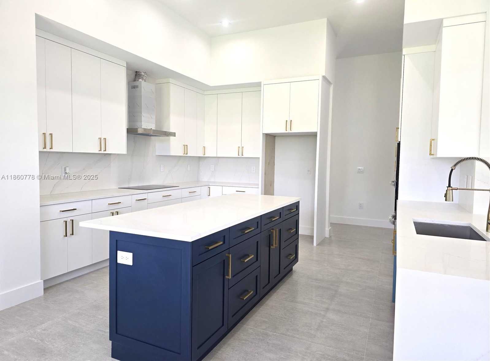 Small Image of 23840 SOUTH WEST 209TH PL, Homestead Number 43