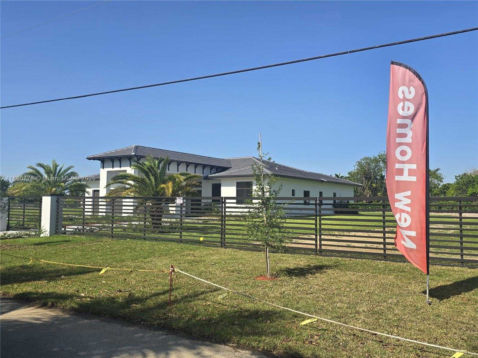 Small Image of 23840 SOUTH WEST 209TH PL, Homestead Number 5