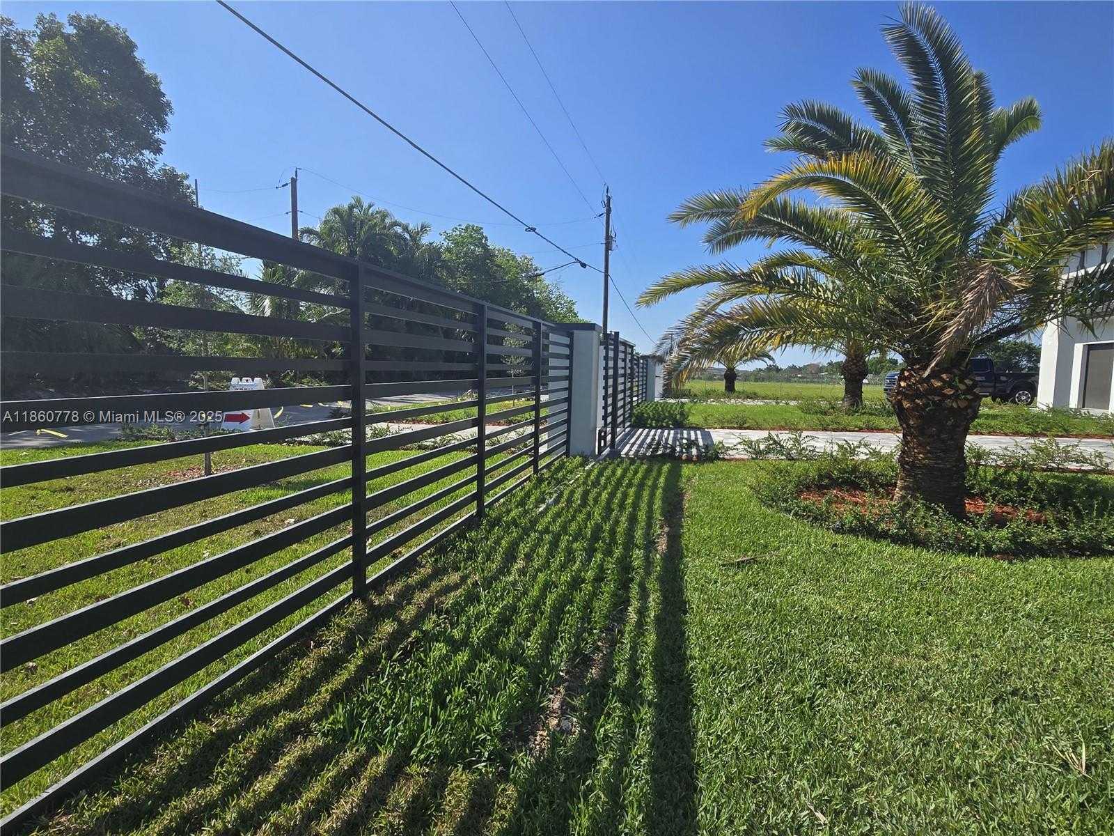 Small Image of 23840 SOUTH WEST 209TH PL, Homestead Number 6