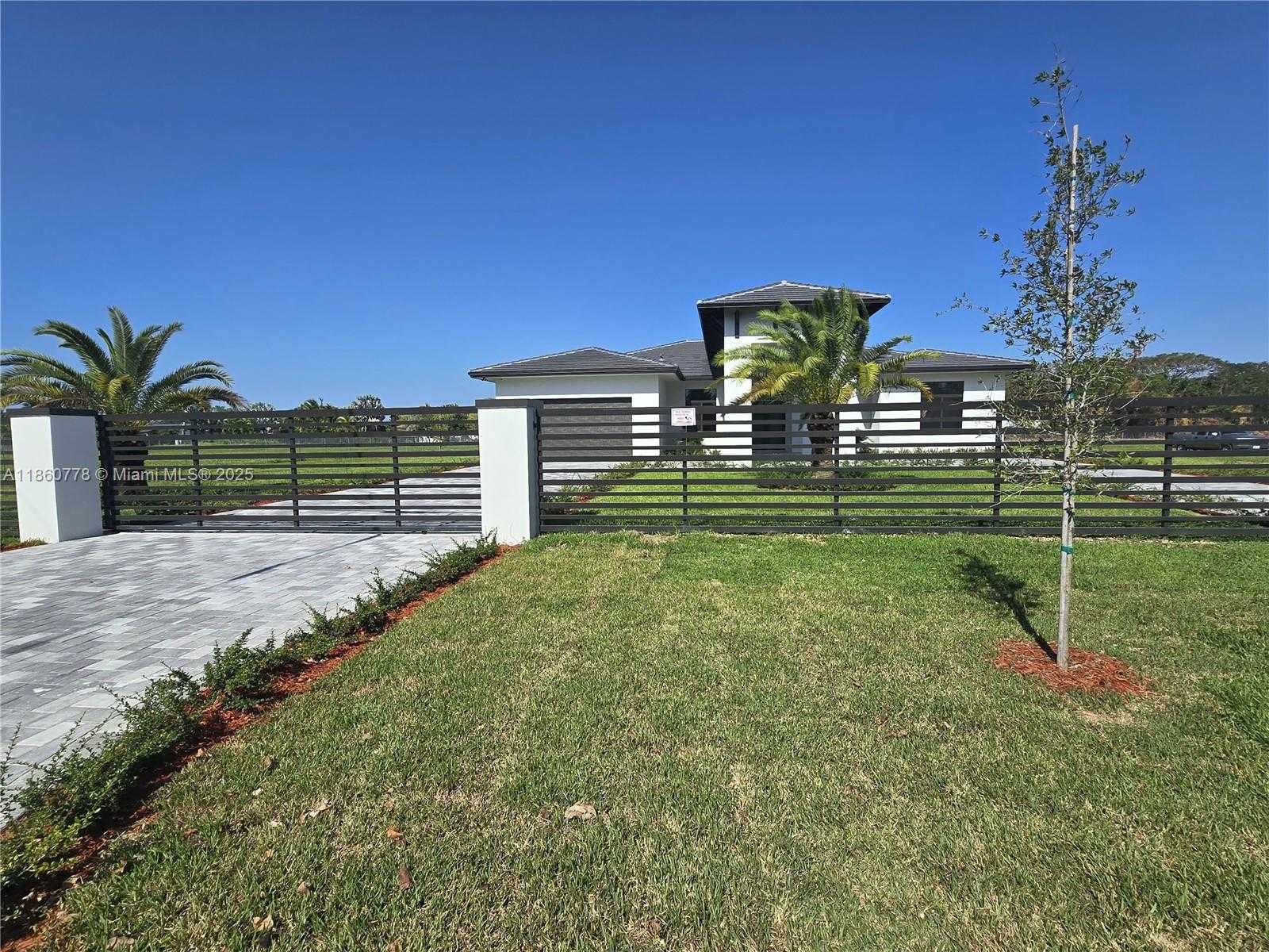 Small Image of 23840 SOUTH WEST 209TH PL, Homestead Number 9