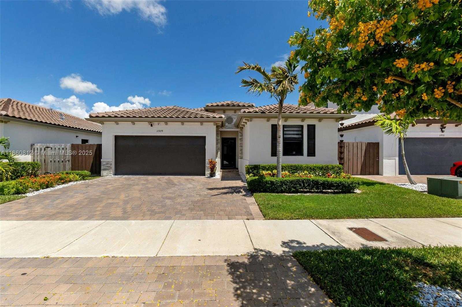 Small Image of 11939 SOUTH WEST 241ST TER, Homestead Number 3