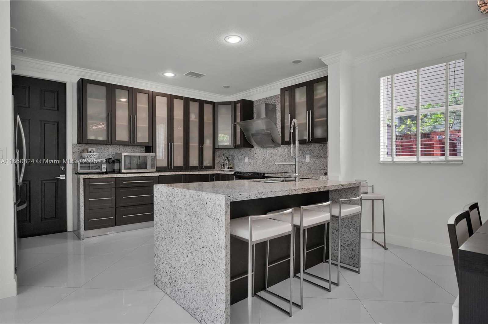 Small Image of 8913 SOUTH WEST 206TH ST, Cutler Bay Number 16