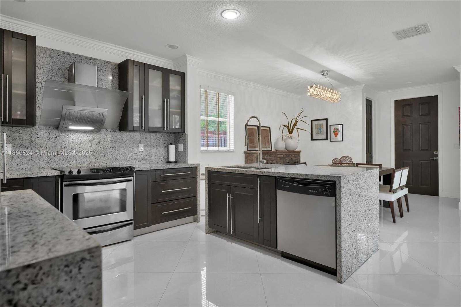Small Image of 8913 SOUTH WEST 206TH ST, Cutler Bay Number 19
