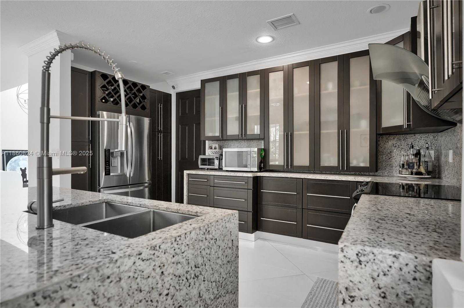 Small Image of 8913 SOUTH WEST 206TH ST, Cutler Bay Number 20