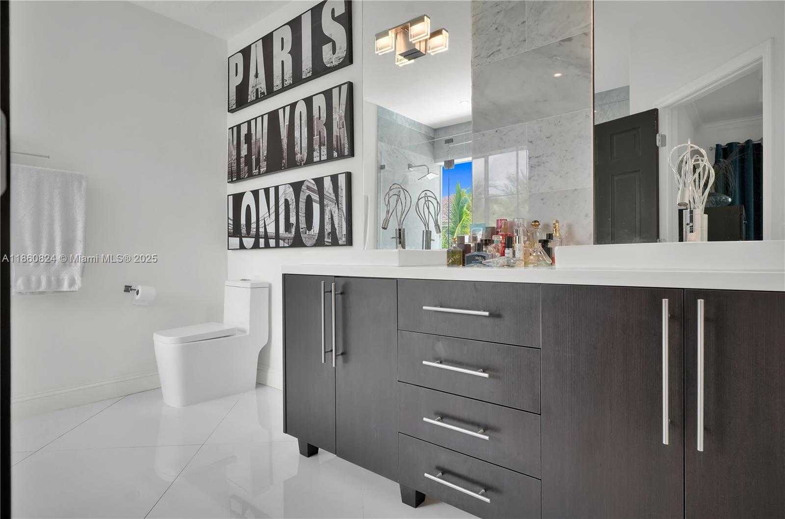 Small Image of 8913 SOUTH WEST 206TH ST, Cutler Bay Number 26