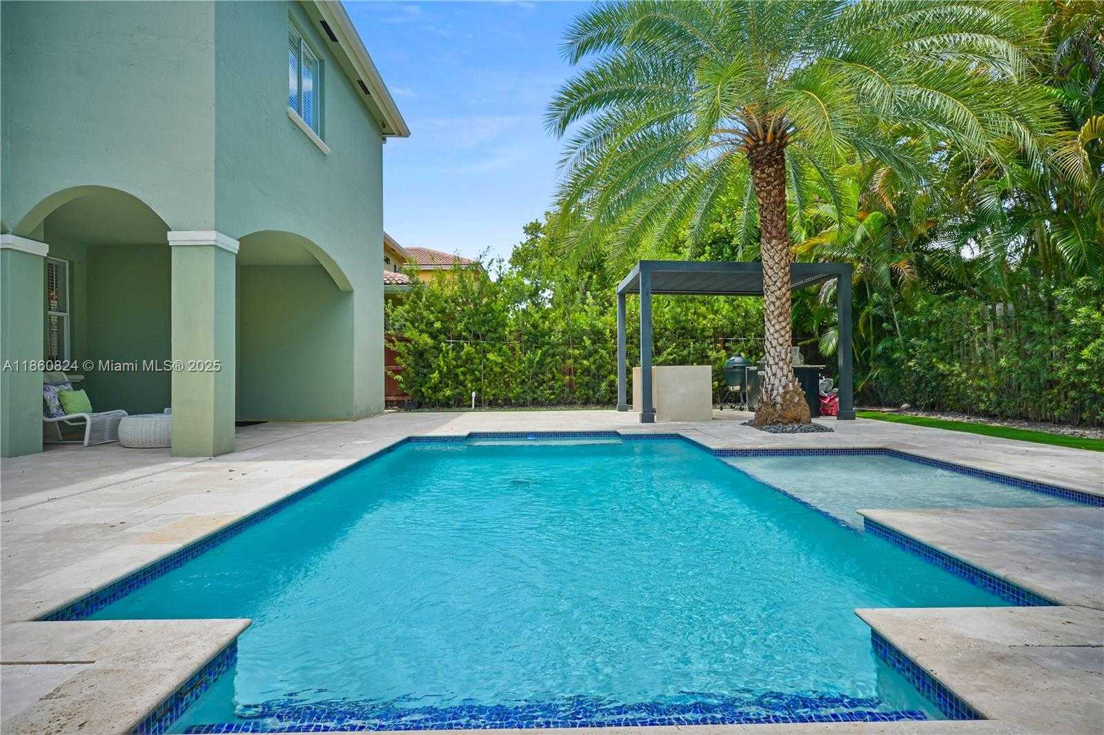 Small Image of 8913 SOUTH WEST 206TH ST, Cutler Bay Number 35