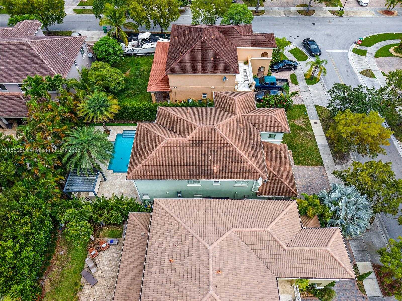 Small Image of 8913 SOUTH WEST 206TH ST, Cutler Bay Number 43