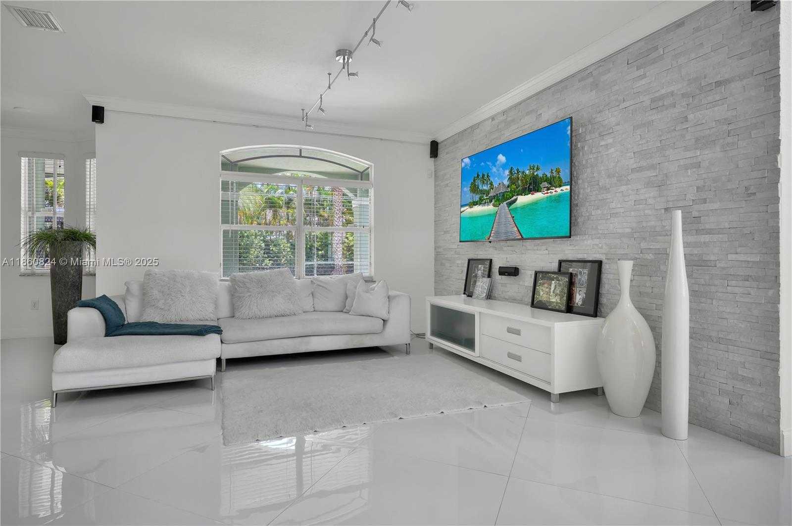 Small Image of 8913 SOUTH WEST 206TH ST, Cutler Bay Number 8