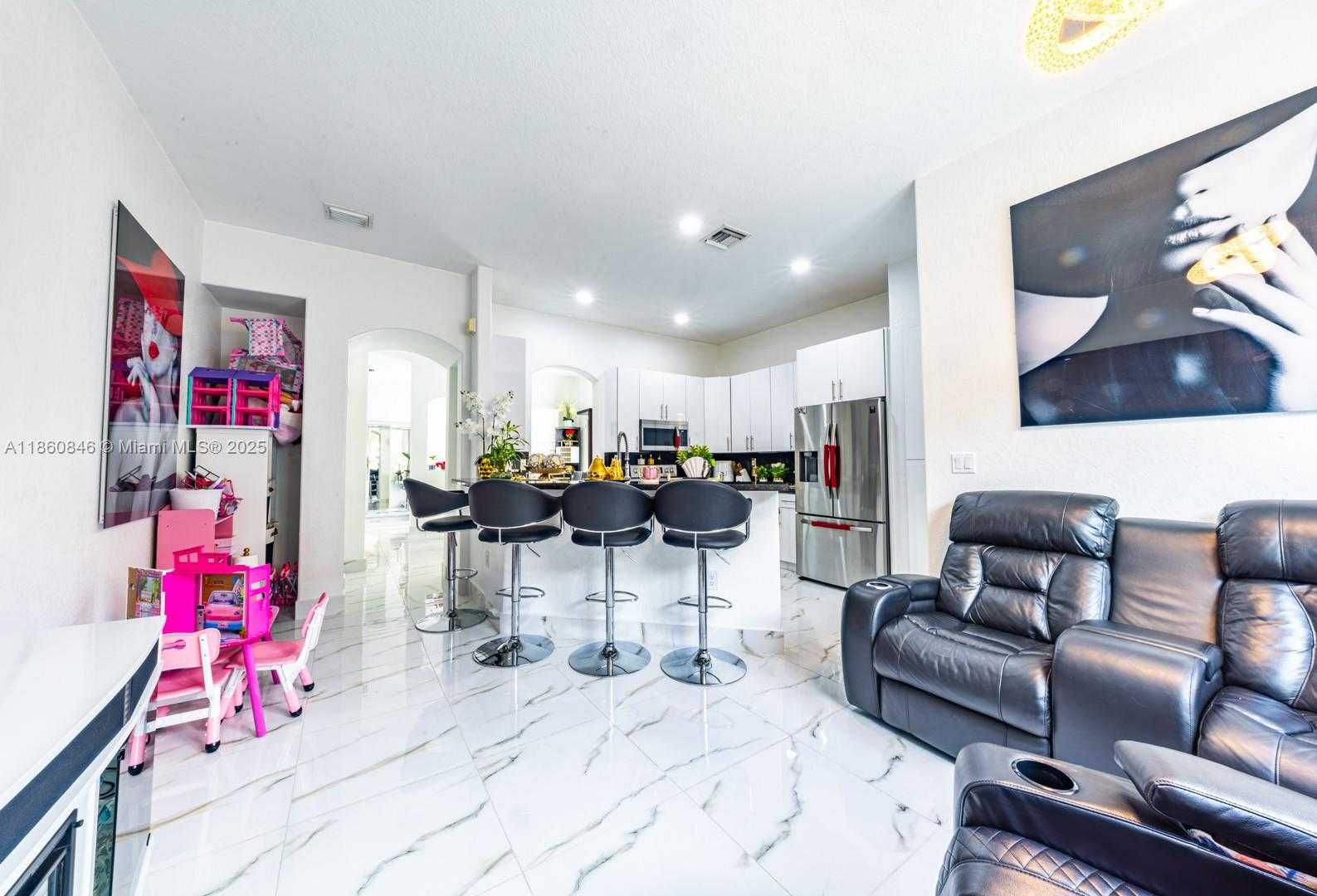 Small Image of 23744 SOUTH WEST 108TH CT, Homestead Number 18