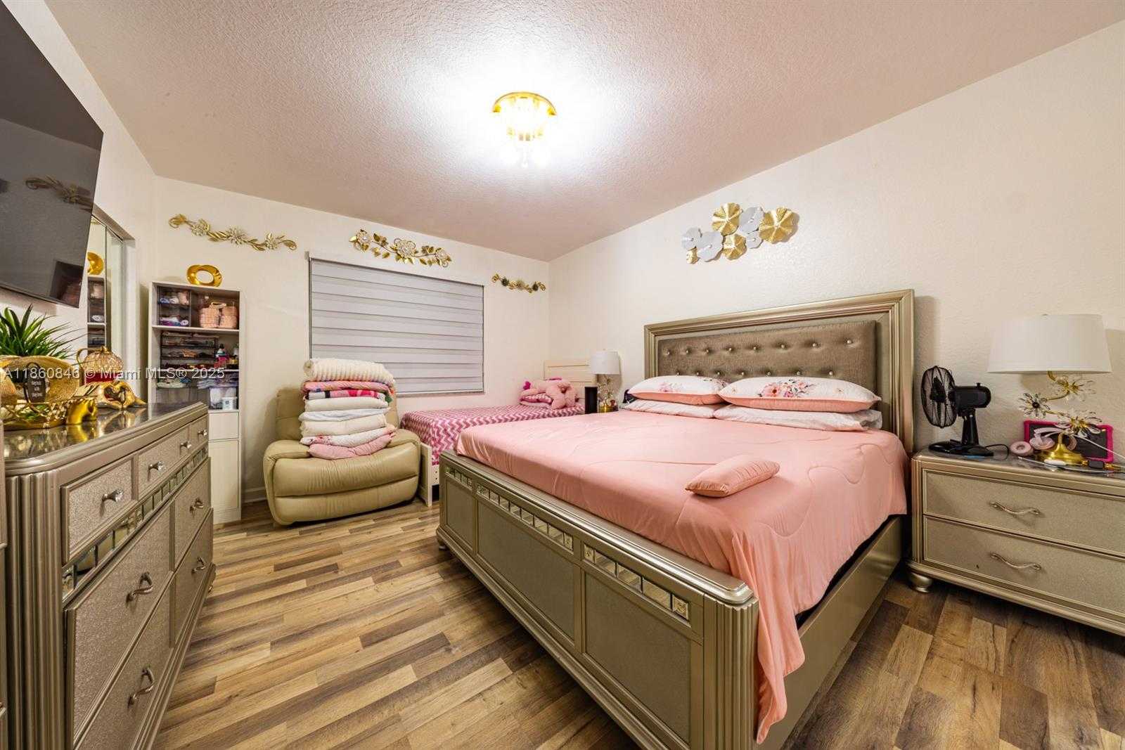 Small Image of 23744 SOUTH WEST 108TH CT, Homestead Number 24