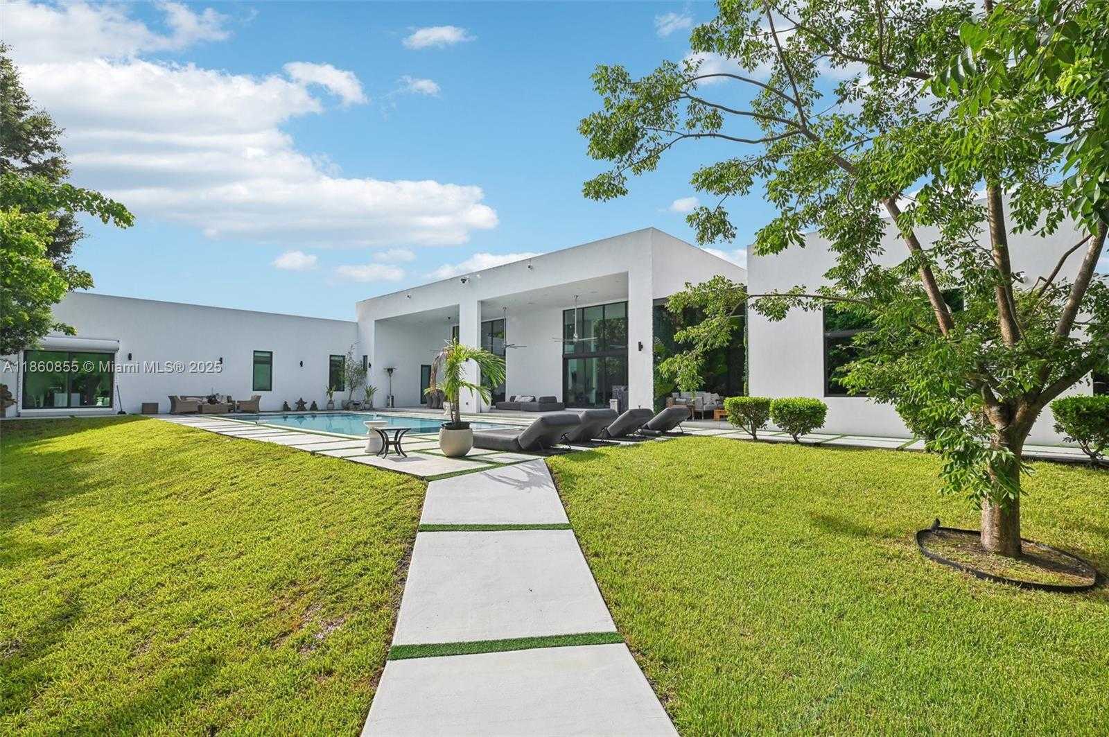 Small Image of 6175 SOUTH WEST 128TH ST, Pinecrest Number 56
