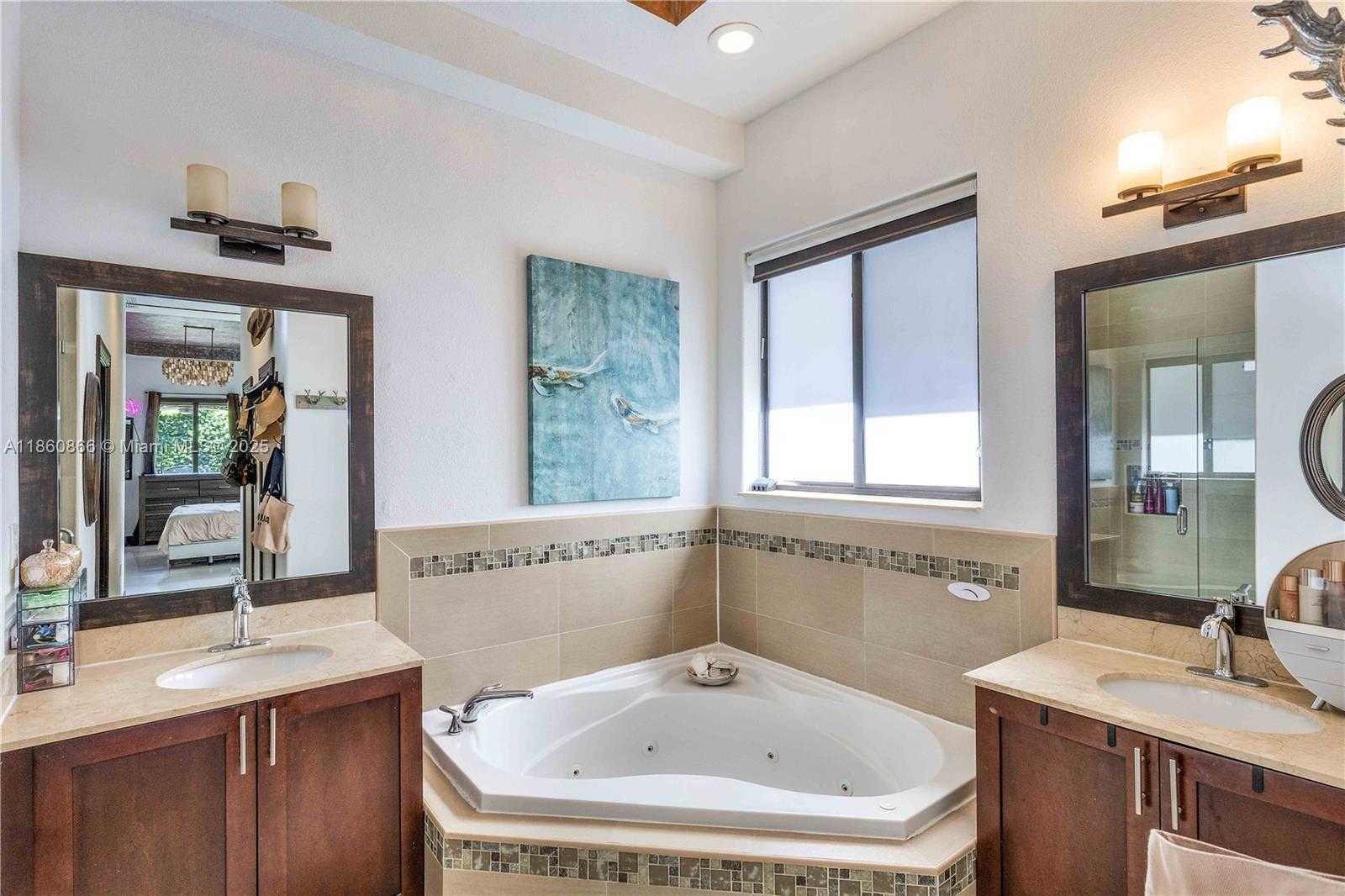 Small Image of 14625 SOUTH WEST 17TH ST, Miami Number 13